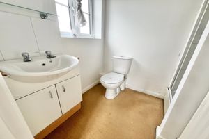 En-suite- click for photo gallery